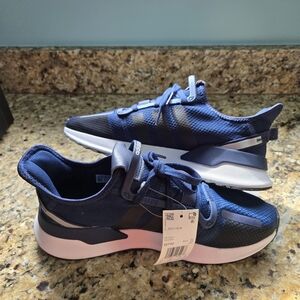 New With Tags Adidas Blue and White Sneakers with Chunky Sole